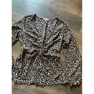 Willow‎ & Root Women's Medium Leopard Print Long Sleeve Twist Front Top